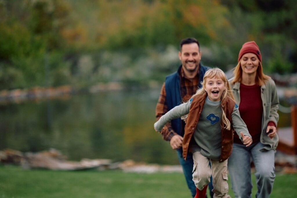 Szlak Wielkich Jezior, położony w sercu Polski, jest miejscem, które zachwyca swoją różnorodnością przyrodniczą i bogatą historią